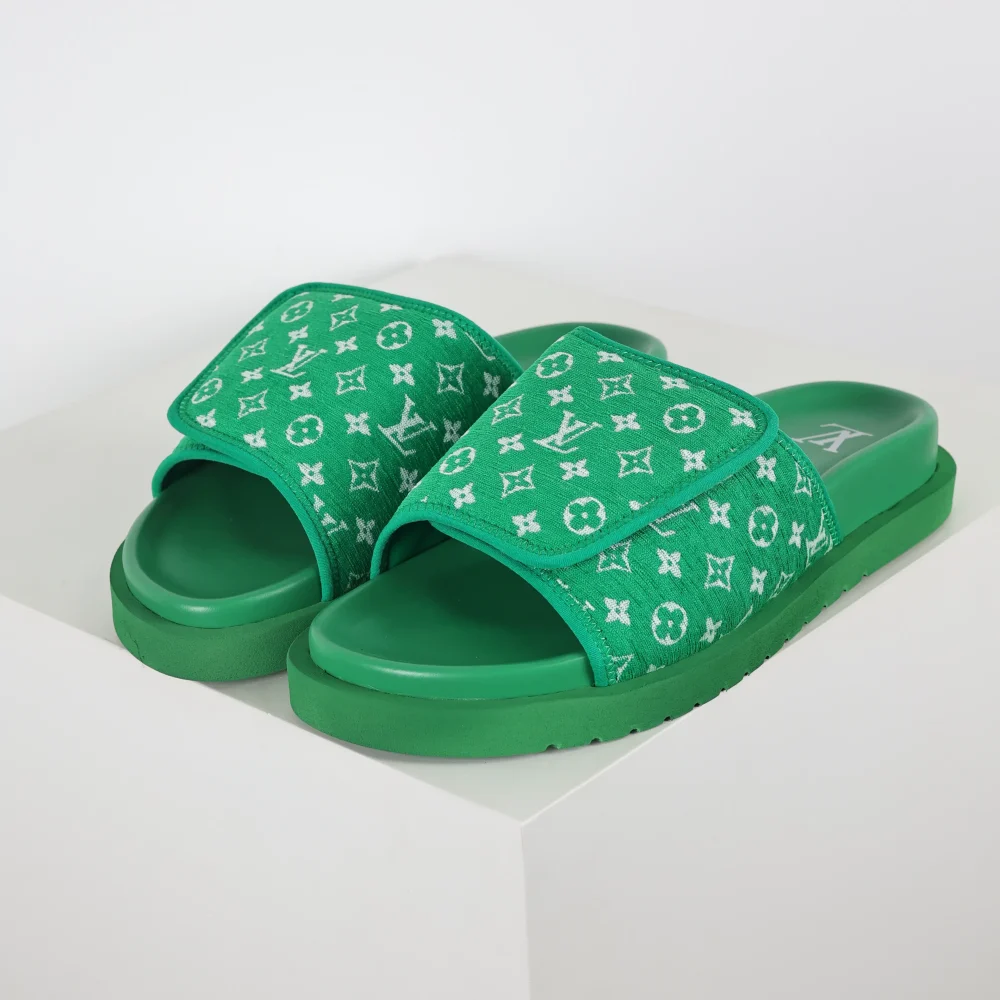 Miami Damier Slides mit runder Zehenpartie Grün Monochrom