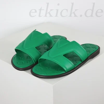 Oasis Flip-Flops mit runder Zehenpartie und grüner Prägung