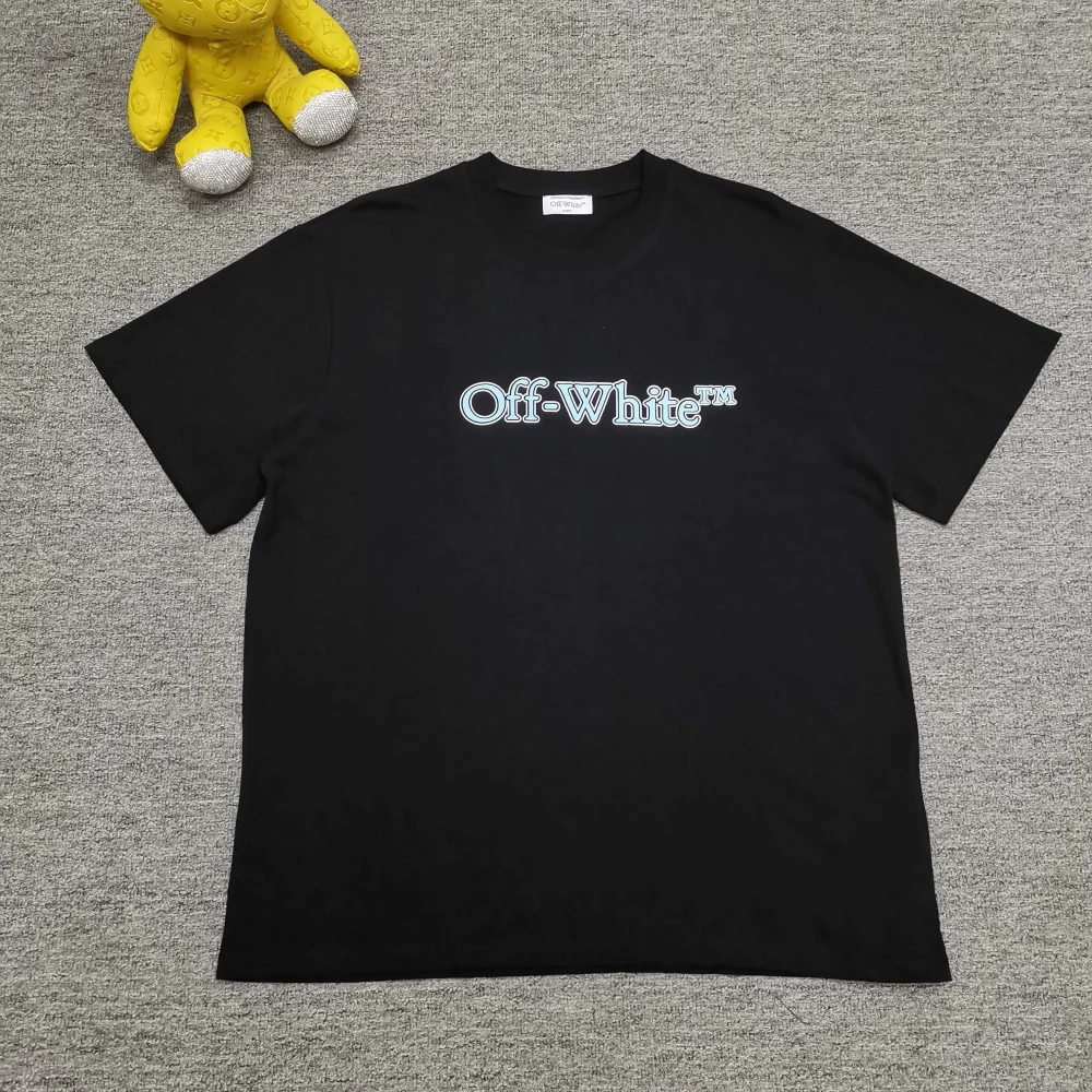 Off-White Big Bookish T-Shirt in SCHWARZ