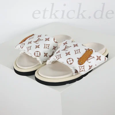 Poolkissen Comfort Slides „Monogramm“