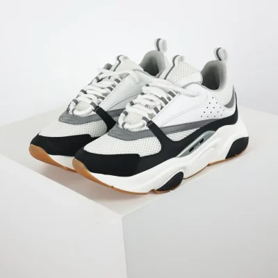 B22 Jogging Fashion Sneakers Weiß Braune Sohle 58