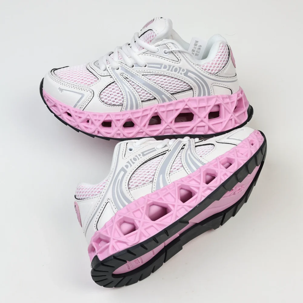 B35 NXXT Sneaker aus technischem Gewebe und Mesh in Rosa und Weiß – Bild 7
