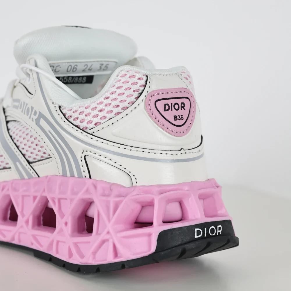 B35 NXXT Sneaker aus technischem Gewebe und Mesh in Rosa und Weiß – Bild 11