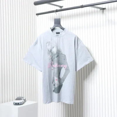 Balenciaga BLCG Music Series Collaboration Britney Spears Elephant Washed T-Shirt mit Rundhalsausschnitt und kurzen Ärmeln