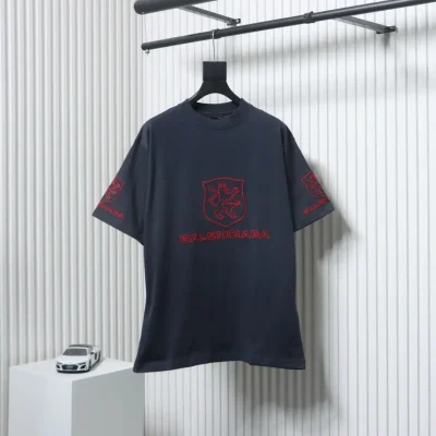 Balenciaga LION CLUB gesticktes Logo Kurzarm