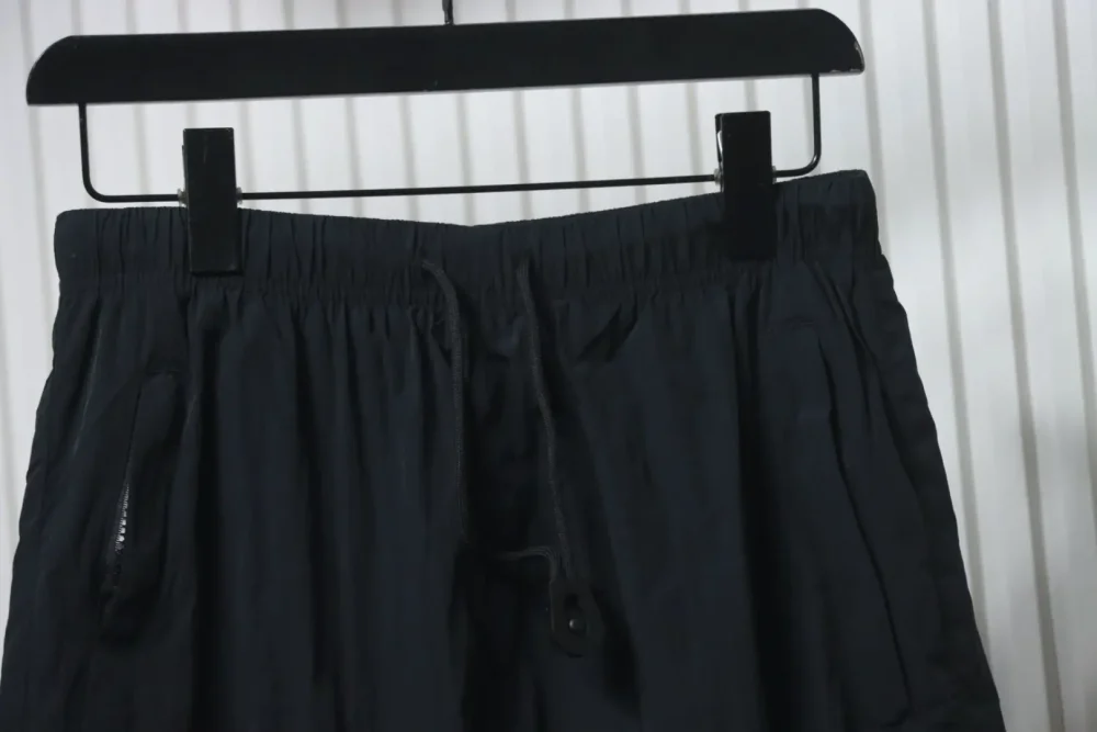 Cargo-Shorts aus Nylon mit metallischem Aufnäher XXL – Bild 3