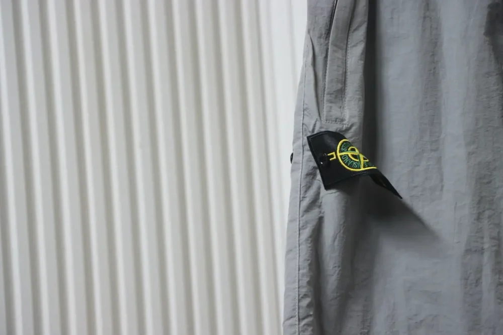Cargo-Shorts aus Nylon mit metallischem Aufnäher XXL – Bild 18
