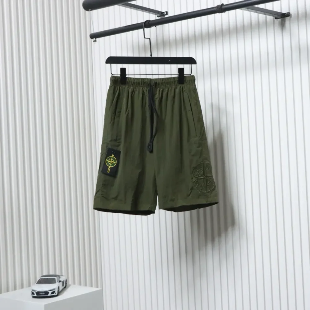 Cargo-Shorts aus Nylon mit metallischem Aufnäher XXL – Bild 24