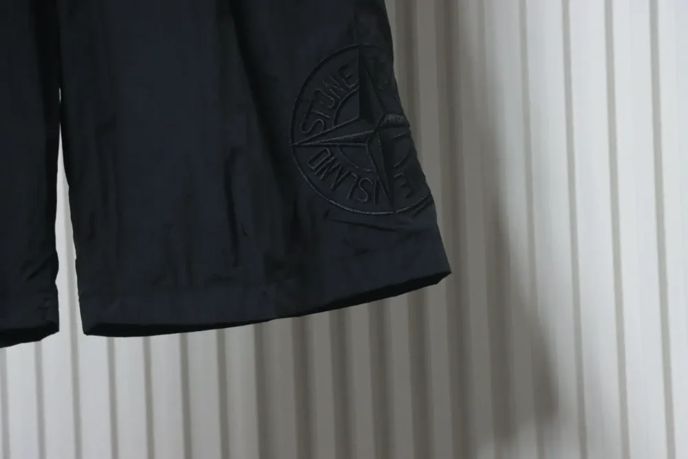 Cargo-Shorts aus Nylon mit metallischem Aufnäher XXL – Bild 5