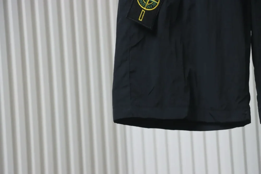 Cargo-Shorts aus Nylon mit metallischem Aufnäher XXL – Bild 4