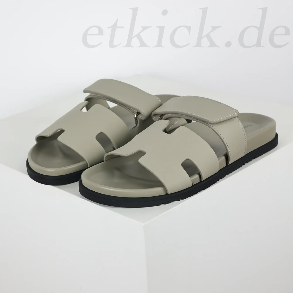 Chypre Flache Flip-Flops Sandalen Leder Beige