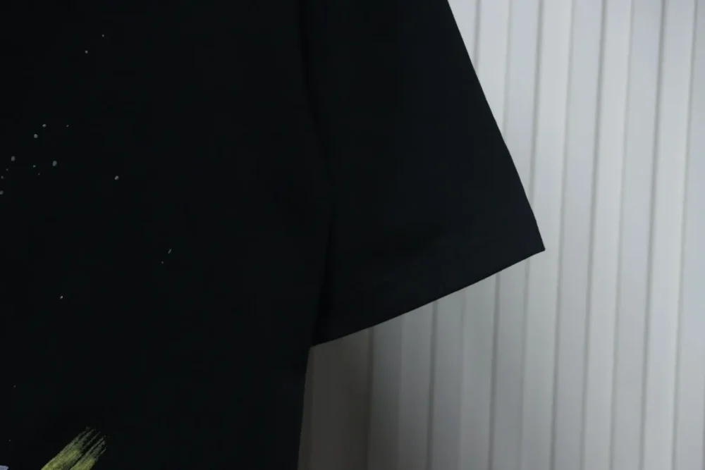 Kurzärmliges T-Shirt mit Colorblock-Schriftzug – Bild 21