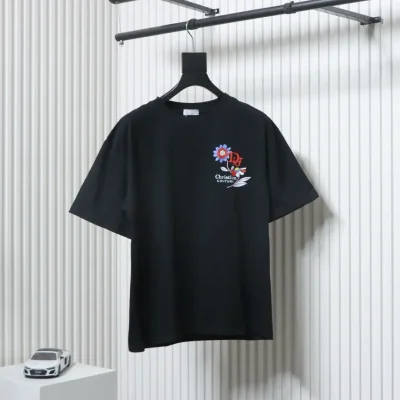 Kurzarm-T-Shirt mit Blumenmuster