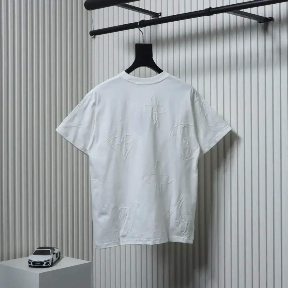 Langes Kurzarm-T-Shirt mit Blumenmuster – Bild 2