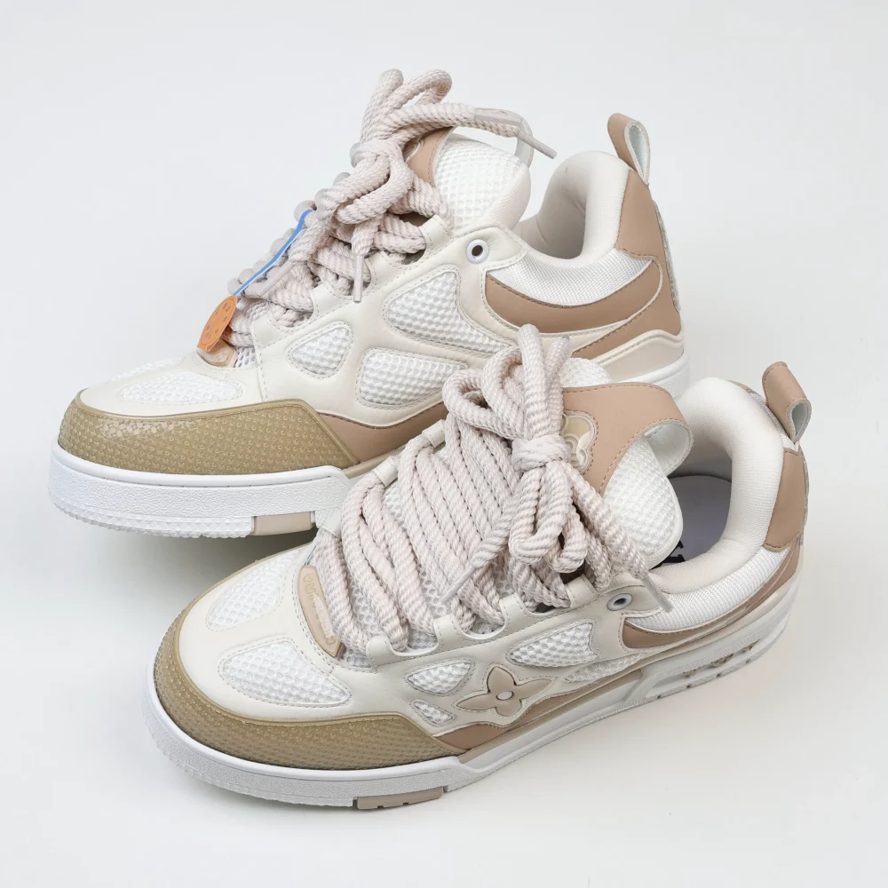 Skate Sneaker Monogramm Blumenmuster Braun und Weiß – Bild 5