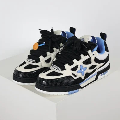 Skate Sneaker Monogramm Blumenmuster Schwarz Weiß Blau