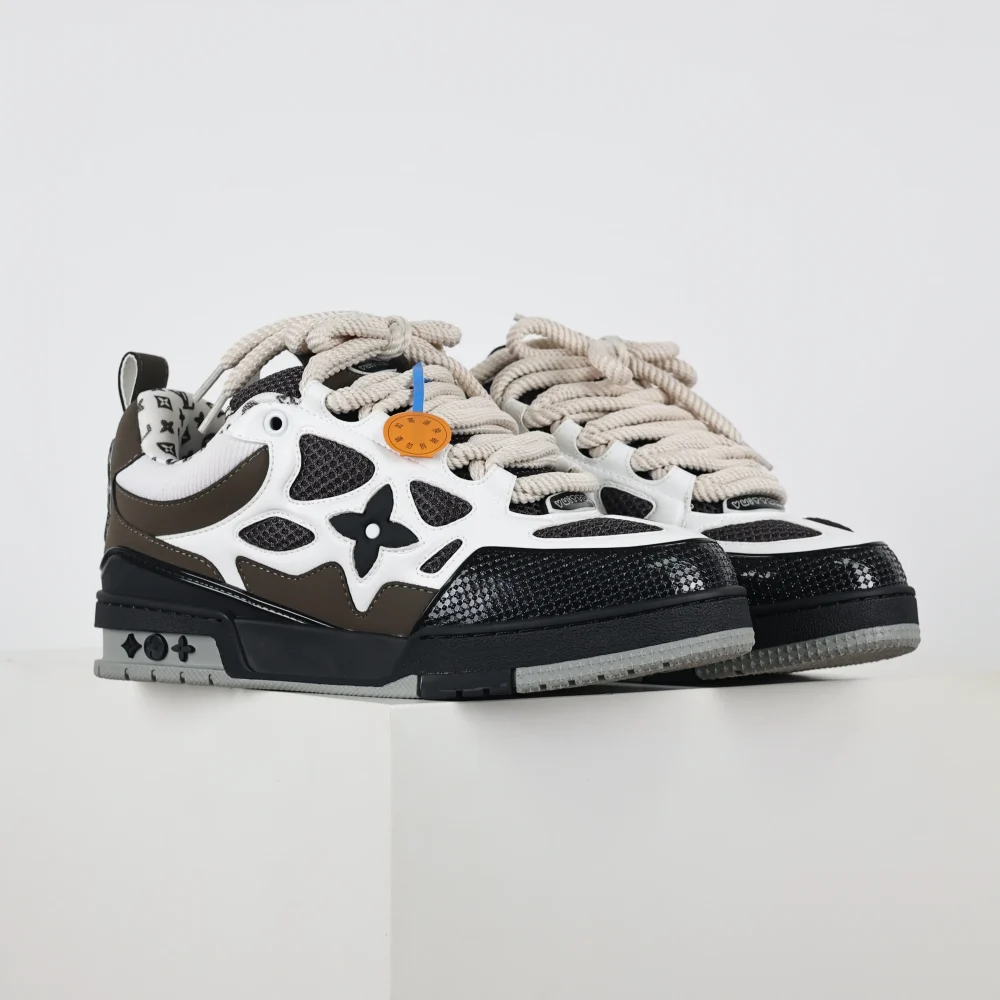 Skate Sneaker Monogramm Blumenmuster Schwarz Weiß Braun – Bild 3