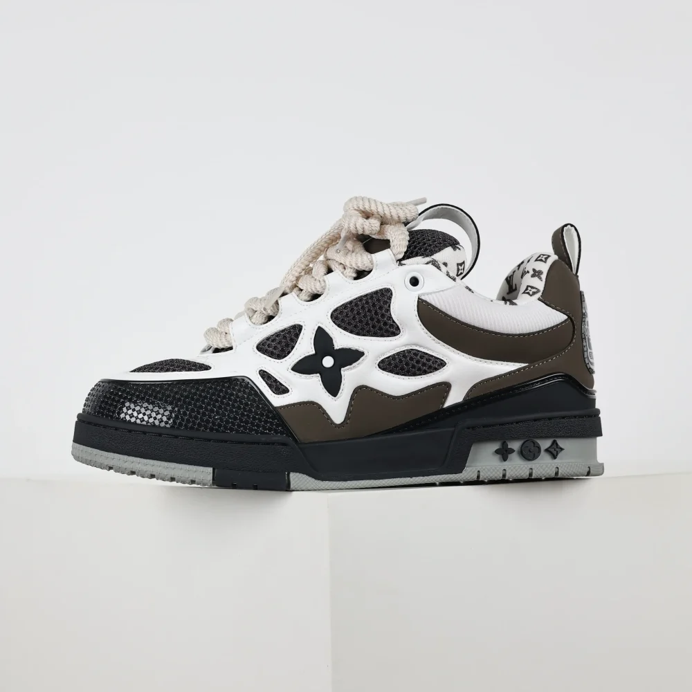 Skate Sneaker Monogramm Blumenmuster Schwarz Weiß Braun – Bild 4