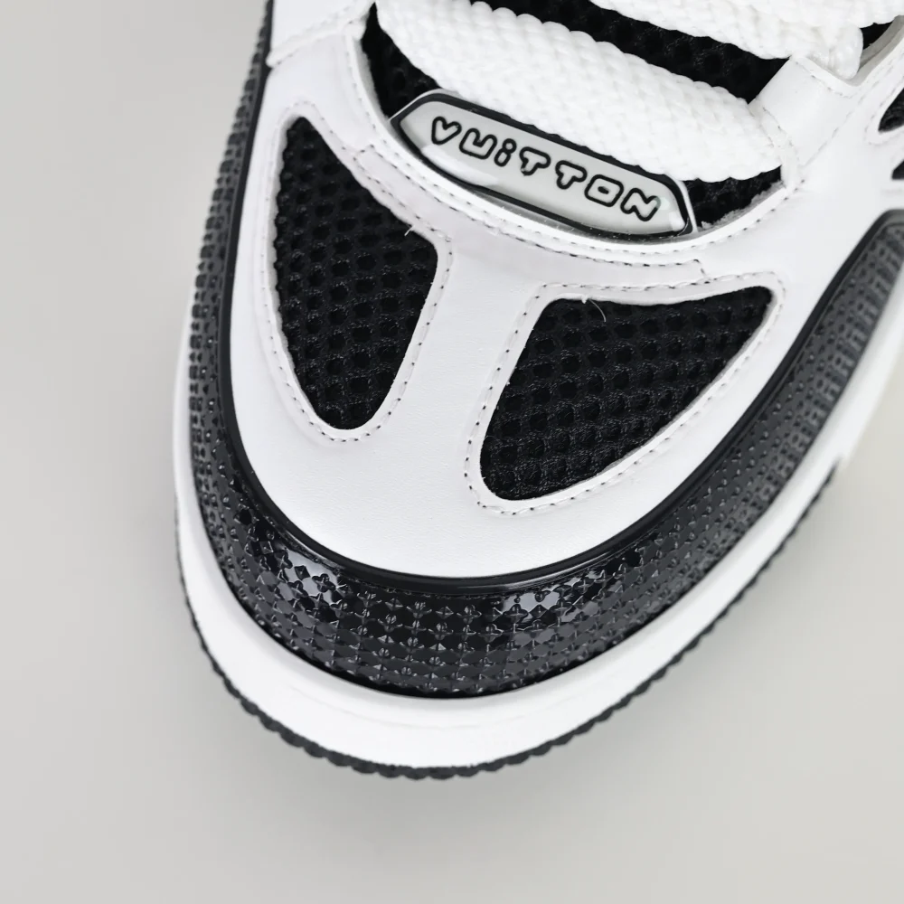 Skate Sneaker Monogramm Blumenmuster in Schwarz Weiß Beste Qualität – Bild 10