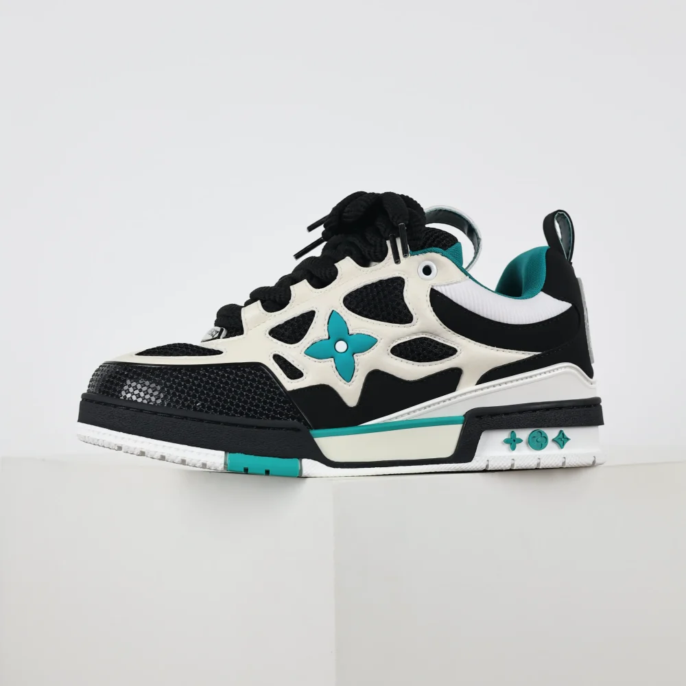 Skate Sneaker Monogramm Blumenmuster in Schwarz Weiß und Grün – Bild 5