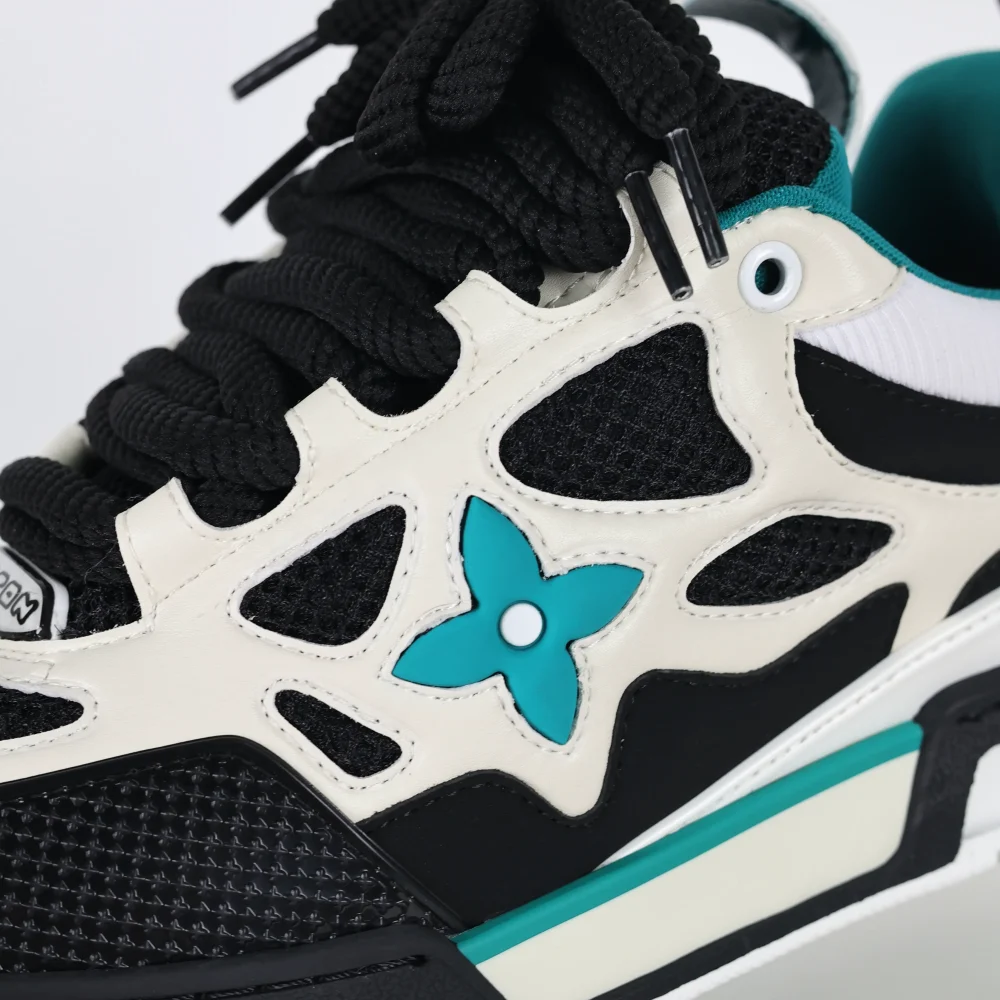 Skate Sneaker Monogramm Blumenmuster in Schwarz Weiß und Grün – Bild 10