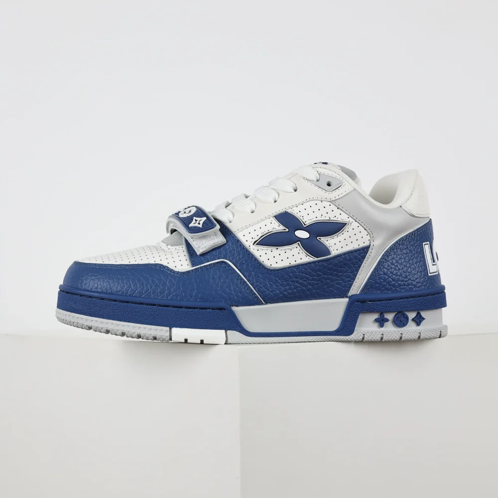 Trainer Modische Low-Top-Sneaker mit runder Spitze und Schnürung Monogramm Denim Blau und Weiß – Bild 4