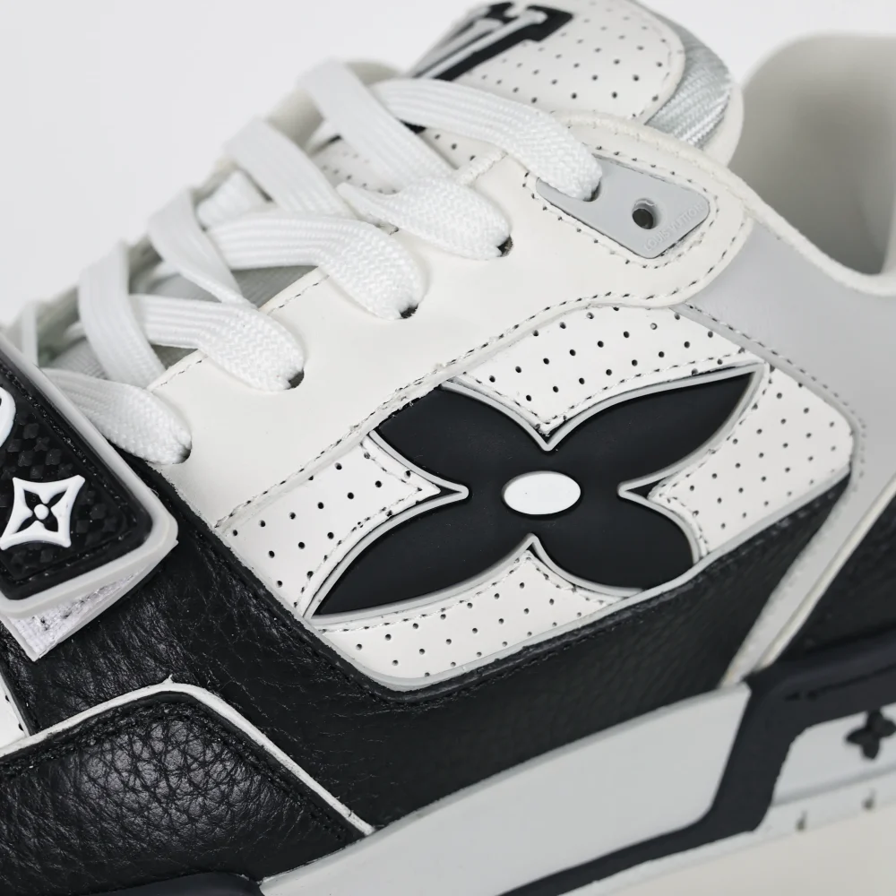 Trainer Modische Low-Top-Sneaker mit runder Spitze und Schnürung Monogramm Denim Schwarz Weiß – Bild 11