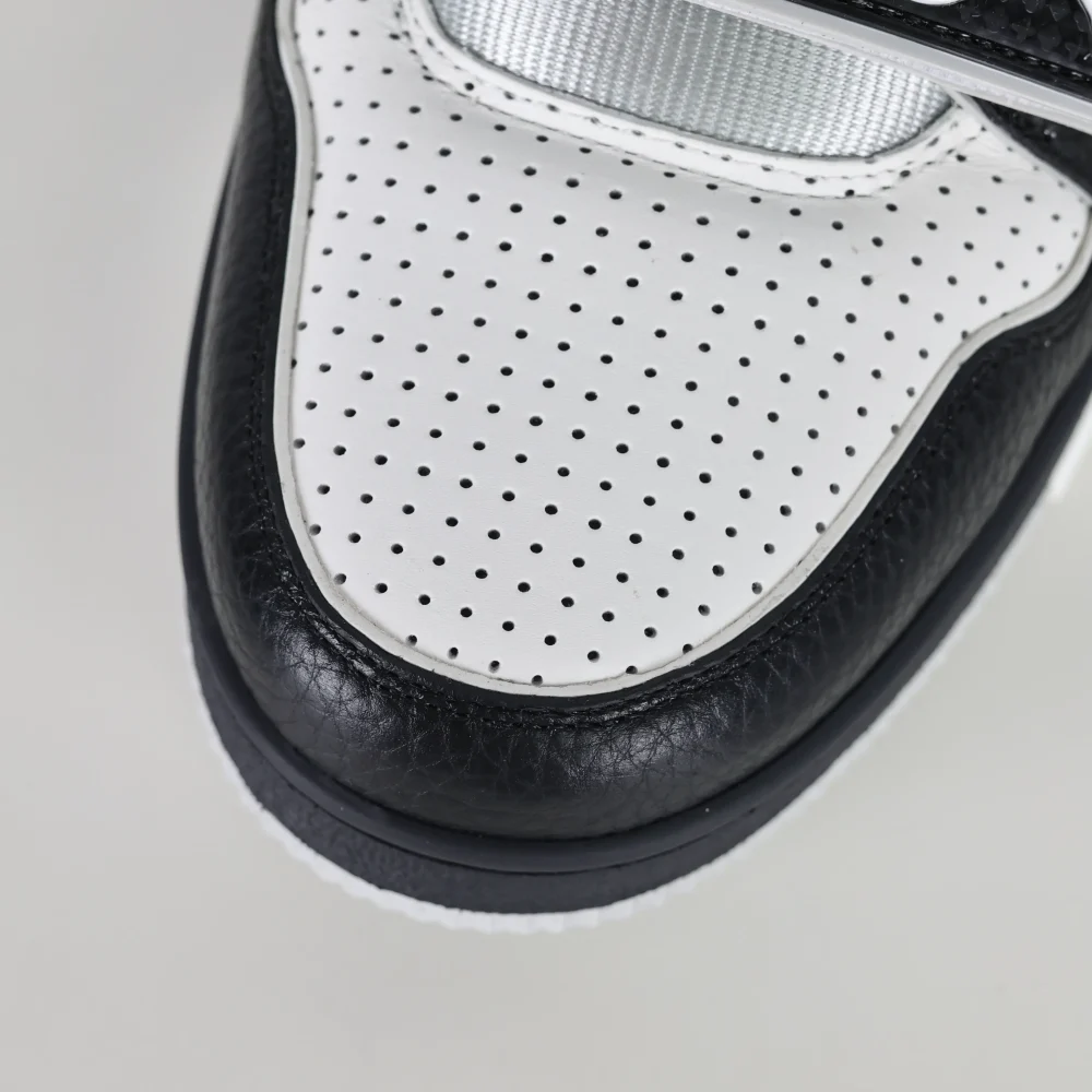 Trainer Modische Low-Top-Sneaker mit runder Spitze und Schnürung Monogramm Denim Schwarz Weiß – Bild 10