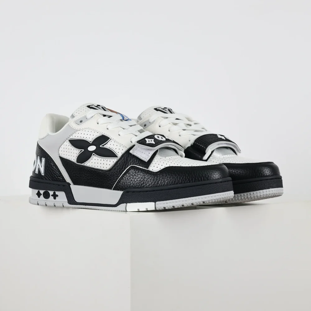 Trainer Modische Low-Top-Sneaker mit runder Spitze und Schnürung Monogramm Denim Schwarz Weiß – Bild 2