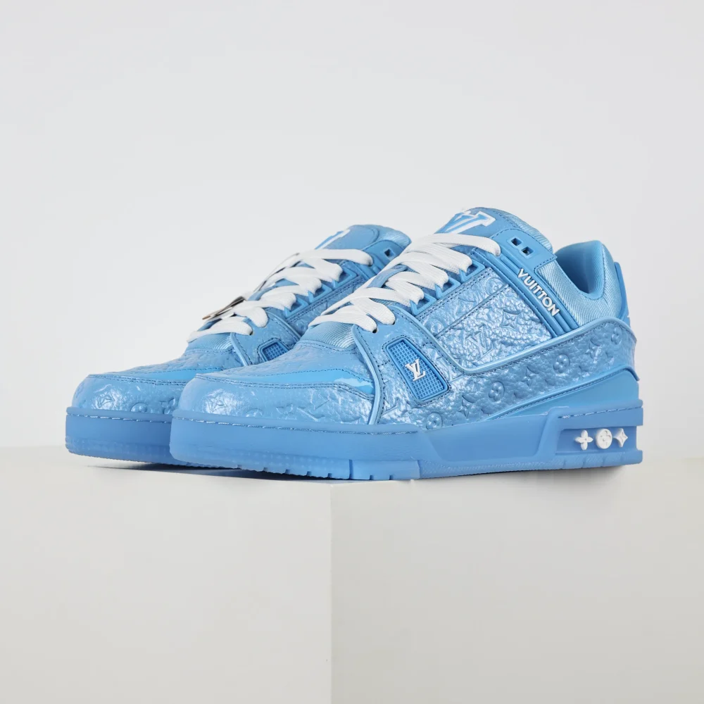 Trainer Sneaker Schriftzug geprägtes Kalbslackleder Blau – Bild 2