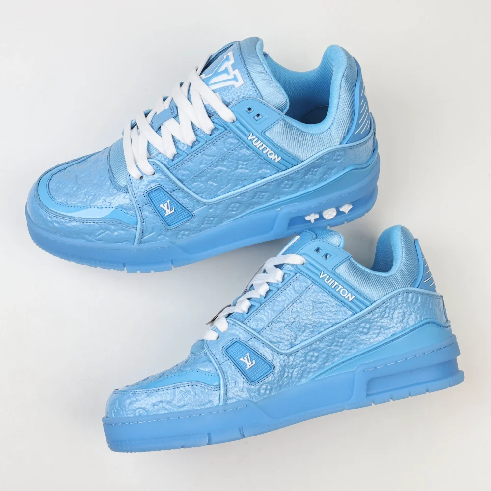 Trainer Sneaker Schriftzug geprägtes Kalbslackleder Blau – Bild 7