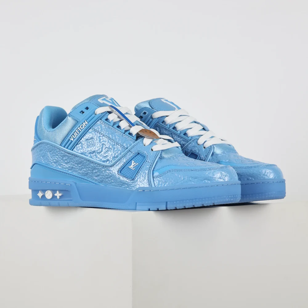 Trainer Sneaker Schriftzug geprägtes Kalbslackleder Blau – Bild 3