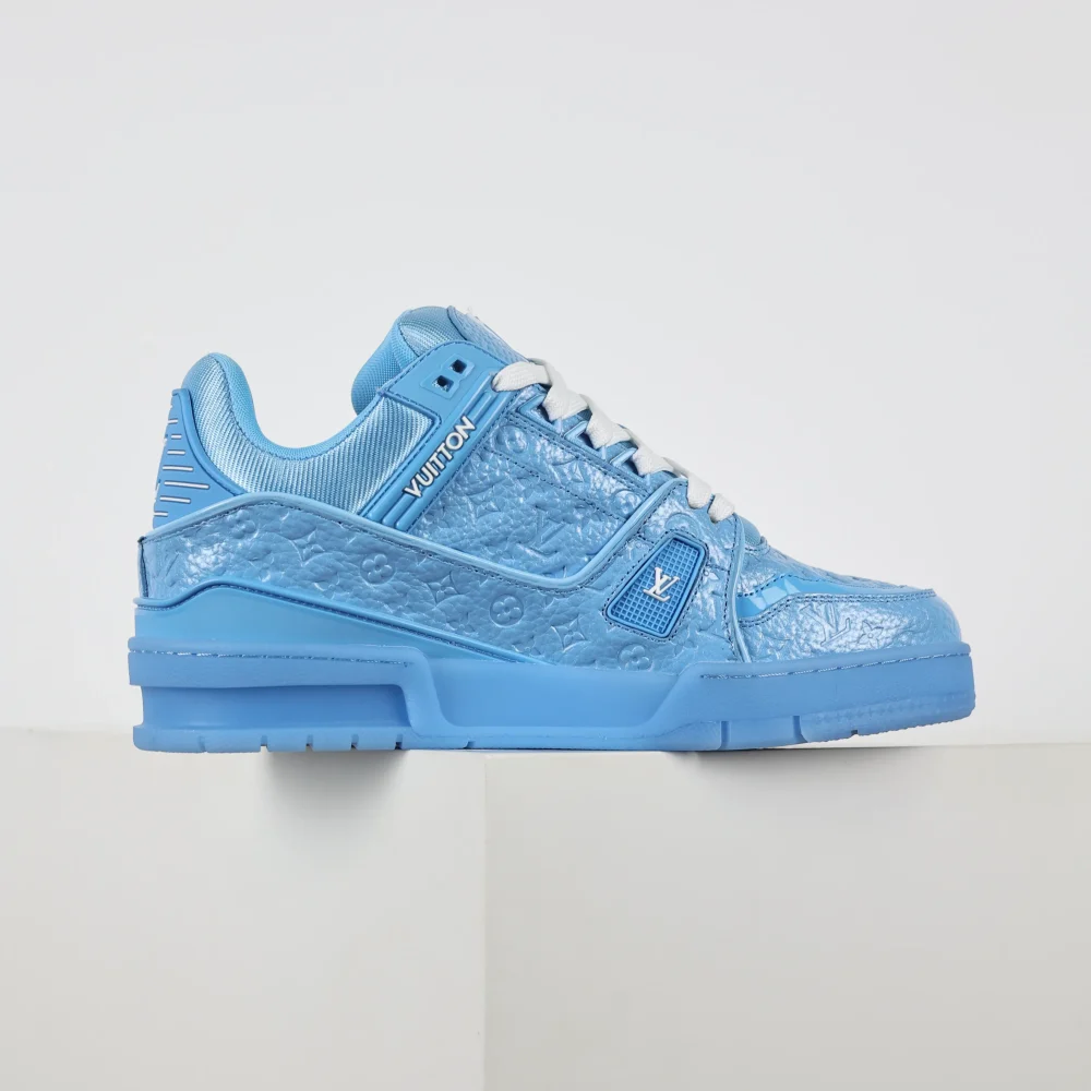 Trainer Sneaker Schriftzug geprägtes Kalbslackleder Blau – Bild 5