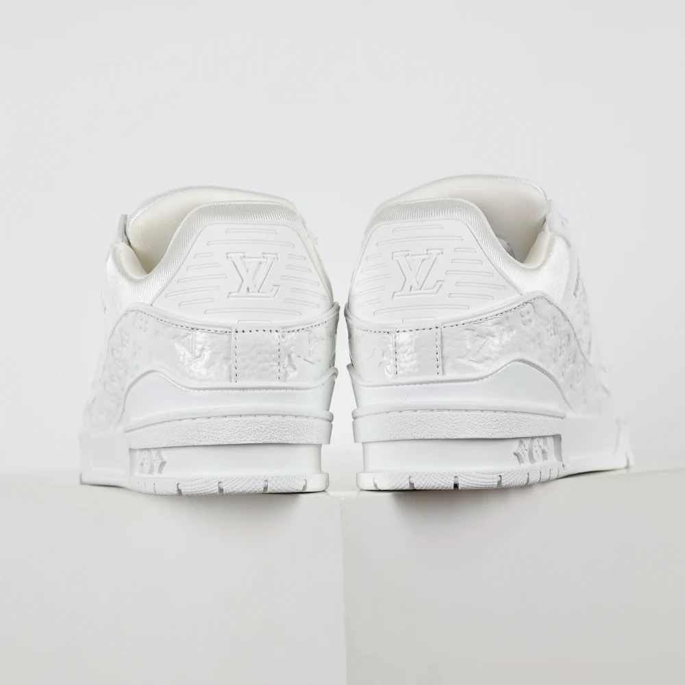 Trainer Sneaker Schriftzug geprägtes Kalbslackleder Weiß – Bild 6