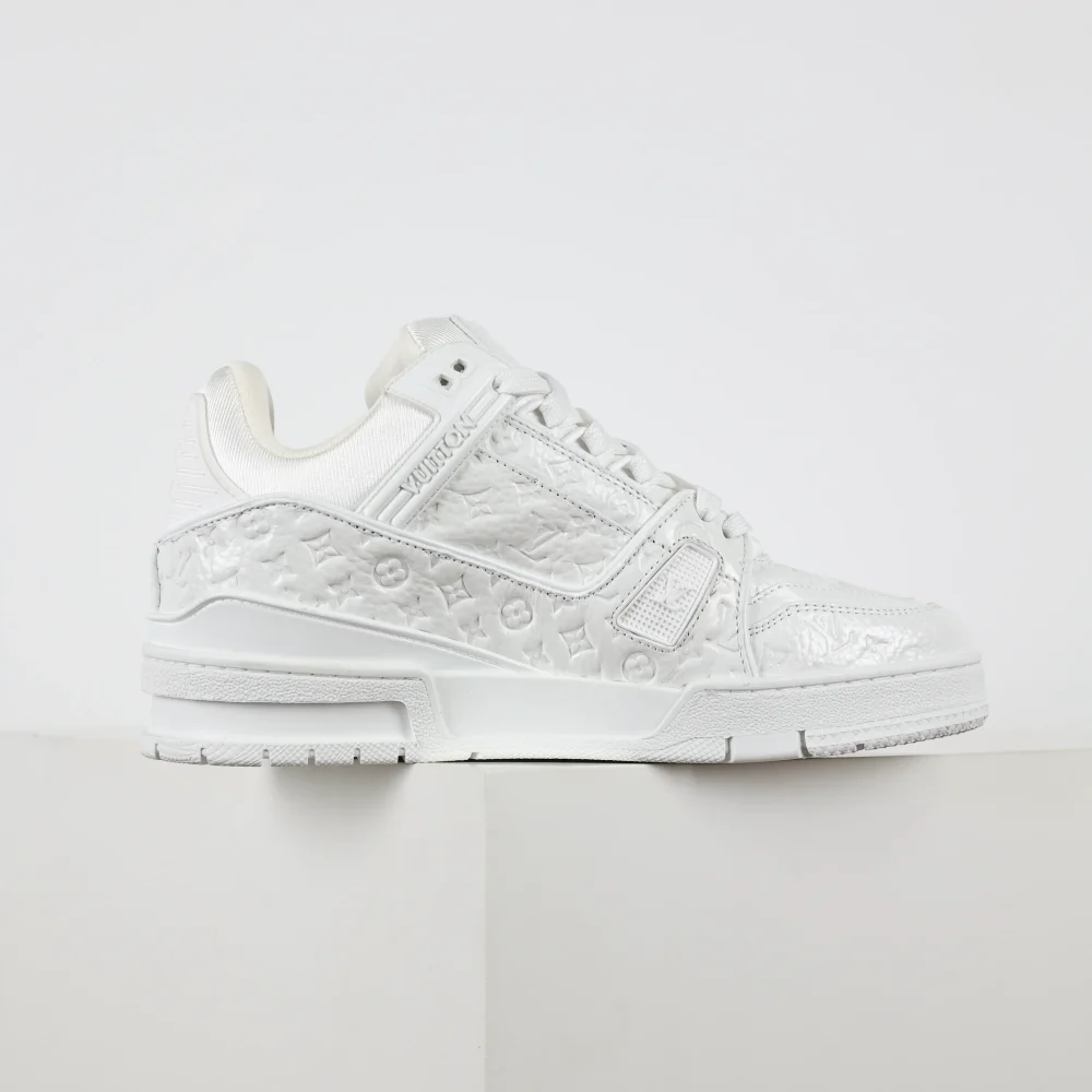 Trainer Sneaker Schriftzug geprägtes Kalbslackleder Weiß – Bild 5