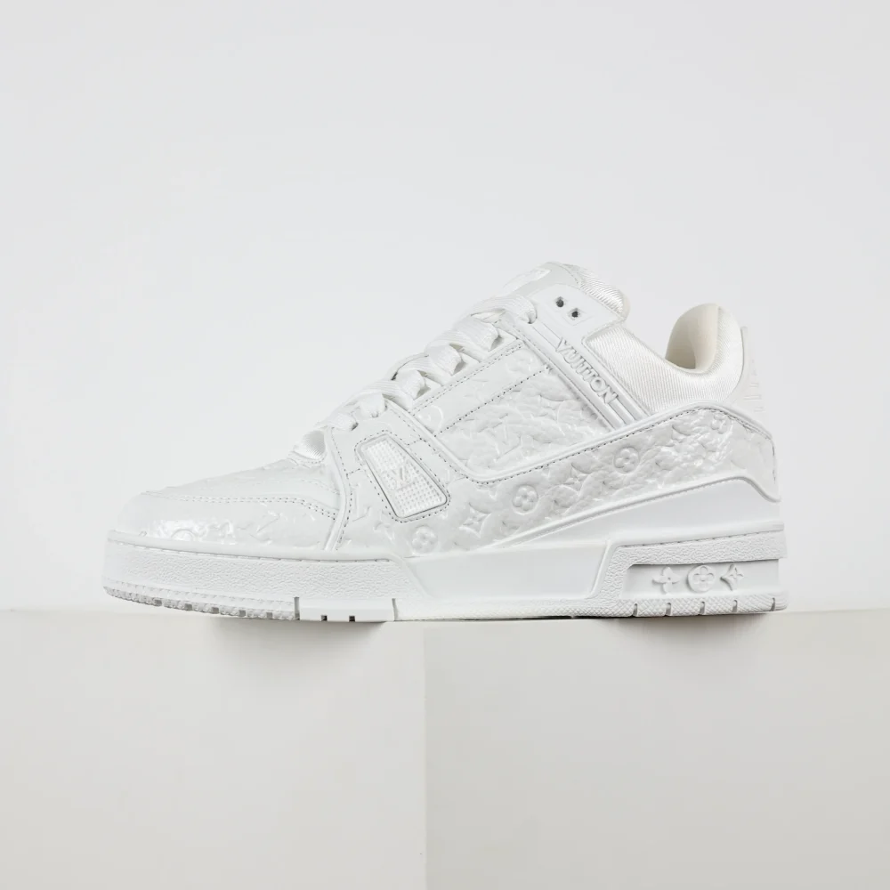 Trainer Sneaker Schriftzug geprägtes Kalbslackleder Weiß – Bild 4