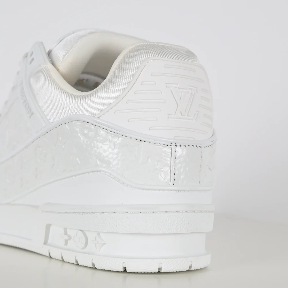 Trainer Sneaker Schriftzug geprägtes Kalbslackleder Weiß – Bild 10