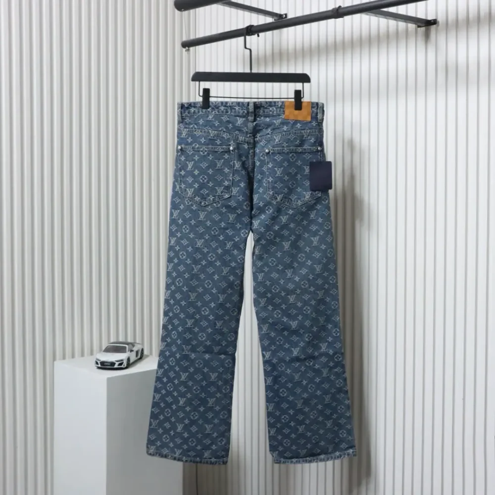 24Fw Jeans im Catwalk-Stil mit Monogramm – Bild 2