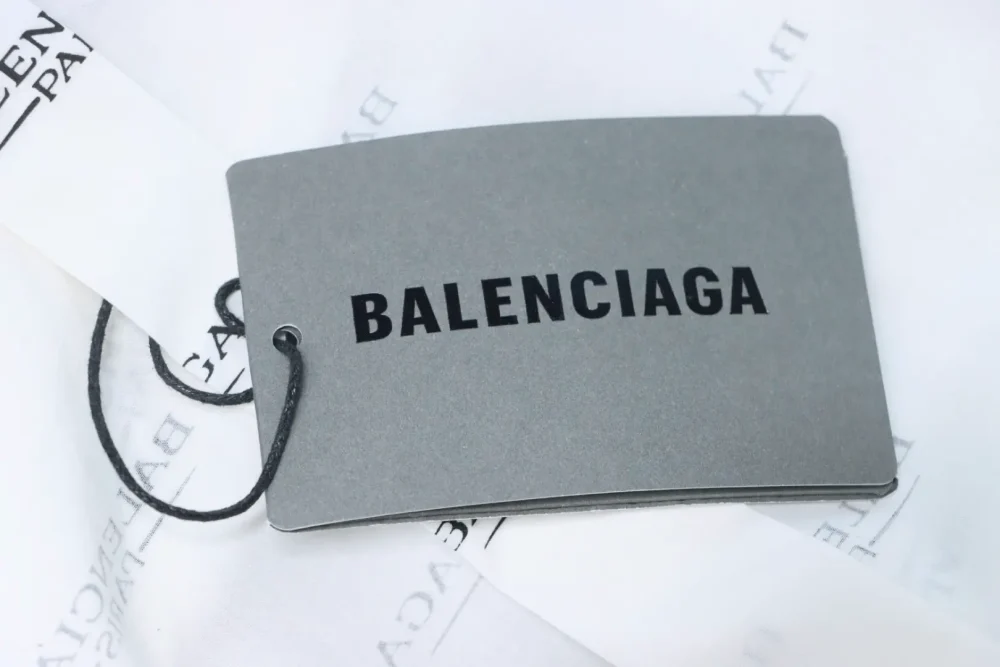 Balenciaga 25ss Kurzarmhemd mit Allover-Logo-Print – Bild 12