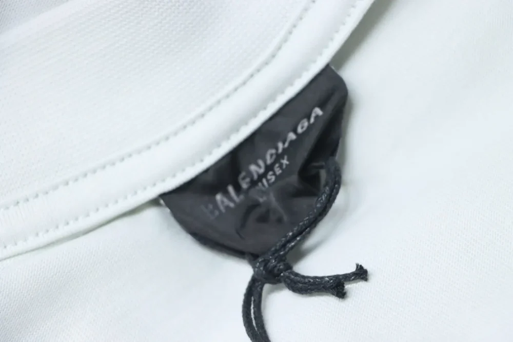 Balenciaga 25ss Kurzarmhemd mit Schlüsselanhänger-Print – Bild 9