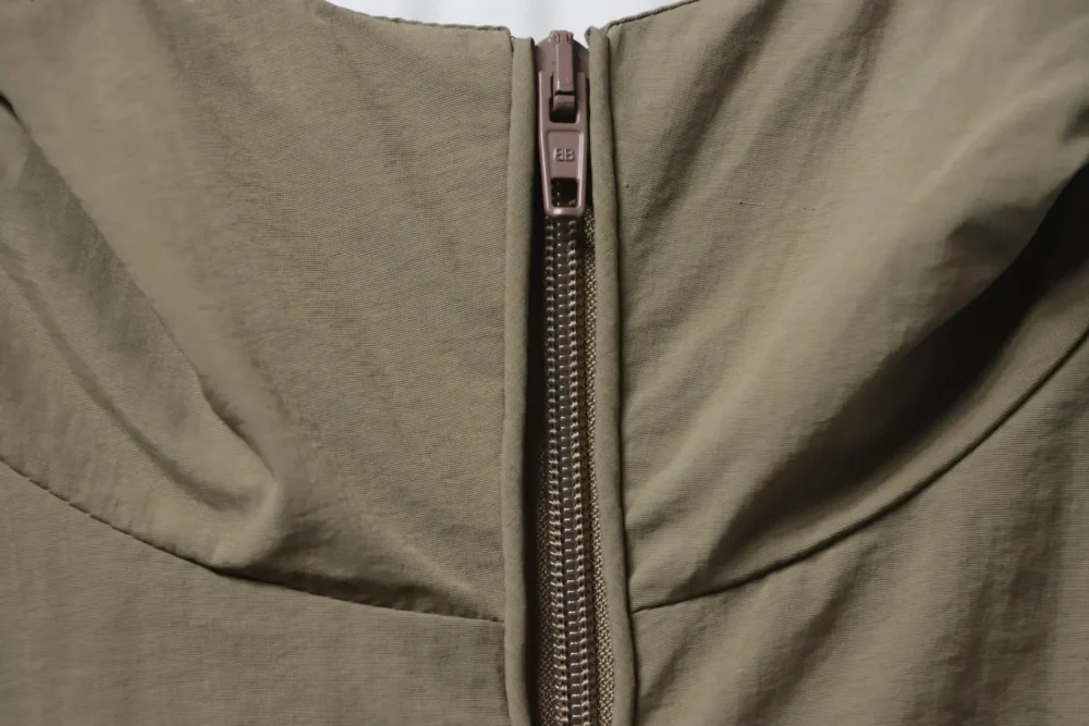 Balenciaga Kapuzenjacke mit Reißverschluss und Buchstabenstickerei – Bild 19