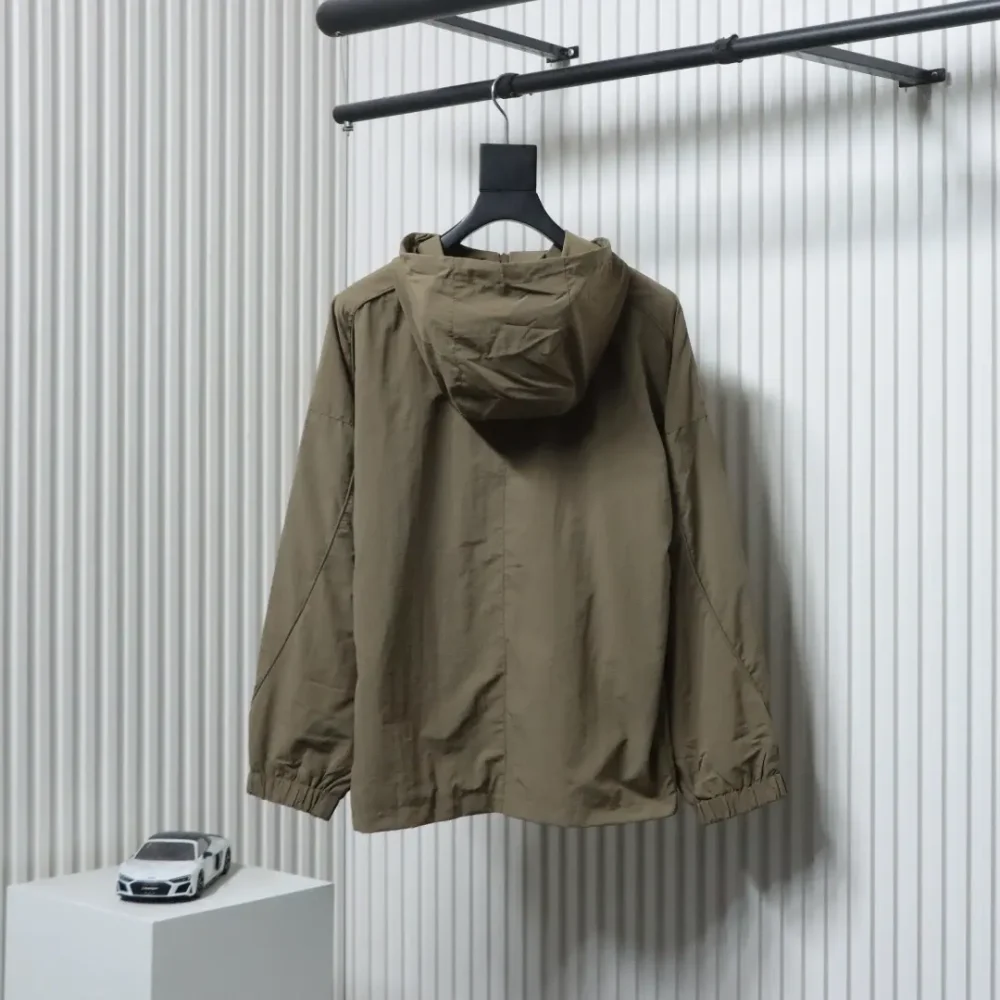 Balenciaga Kapuzenjacke mit Reißverschluss und Buchstabenstickerei – Bild 16