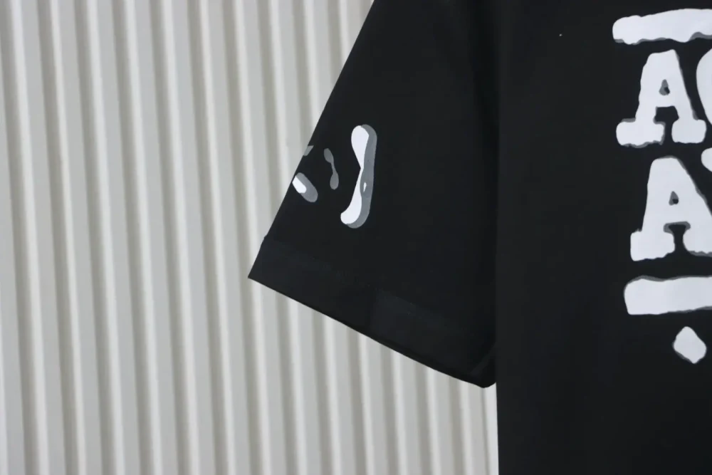 Balenciaga Kurzarmhemd mit Buchstabendruck – Bild 8