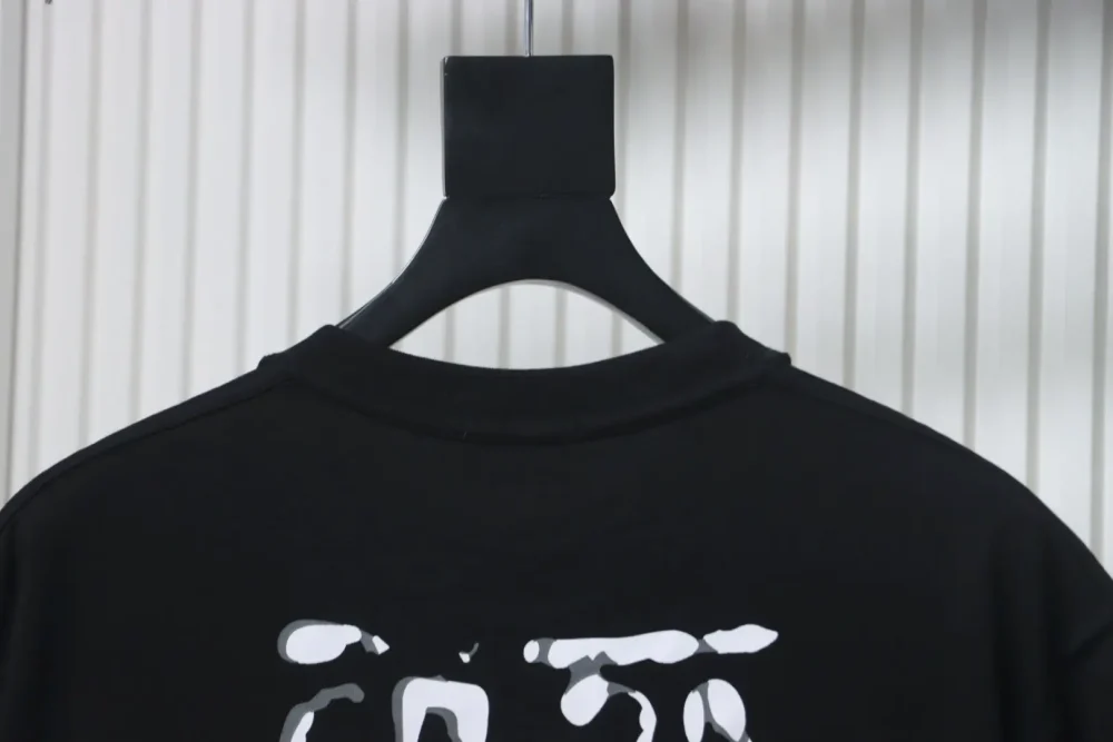 Balenciaga Kurzarmhemd mit Buchstabendruck – Bild 7
