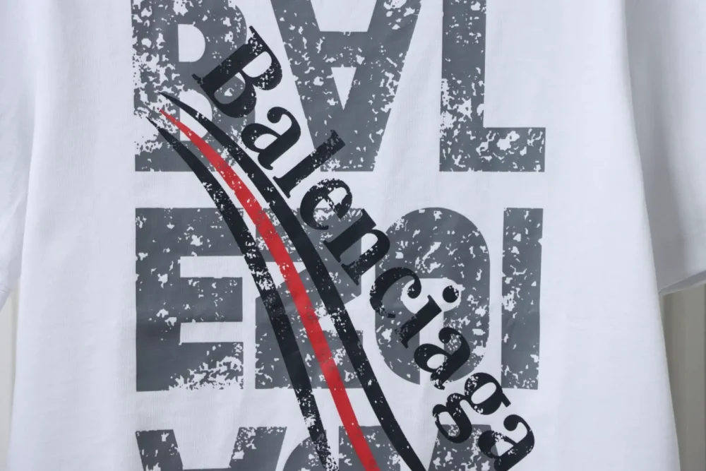 Balenciaga Meliertes Kurzarmhemd mit Distressed-Buchstabenlogo – Bild 18