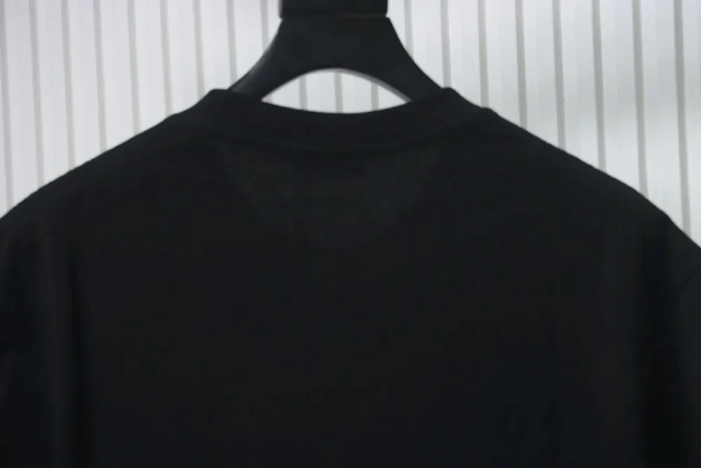 Balenciaga Meliertes Kurzarmhemd mit Distressed-Buchstabenlogo – Bild 4