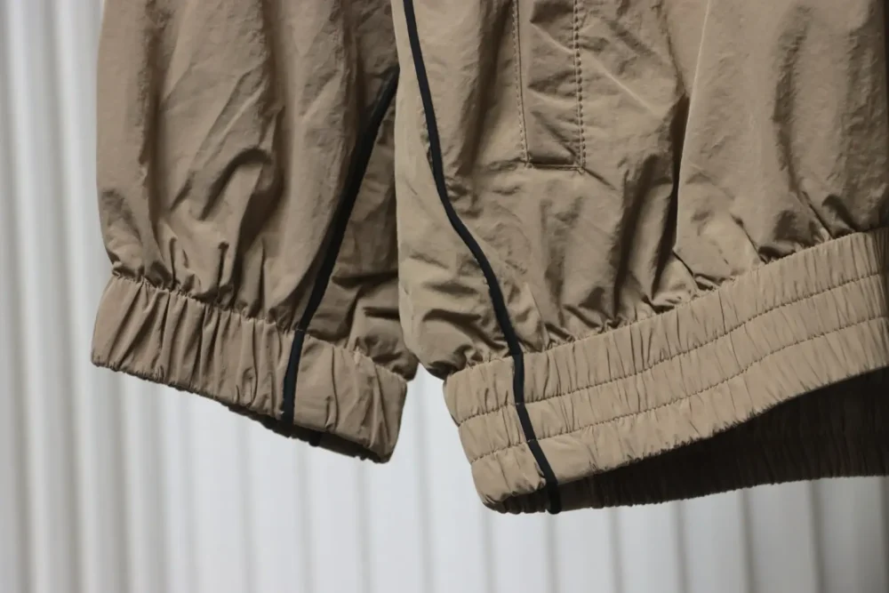 Balenciaga Reißverschlussjacke mit Buchstabenstickerei – Bild 8