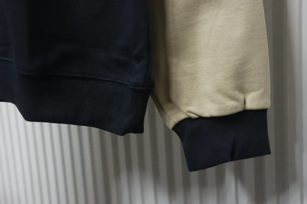 Baumwoll-Sweatshirt mit umgedrehtem Dreieck-Print und lustigem Spleißen für Paare – Bild 6