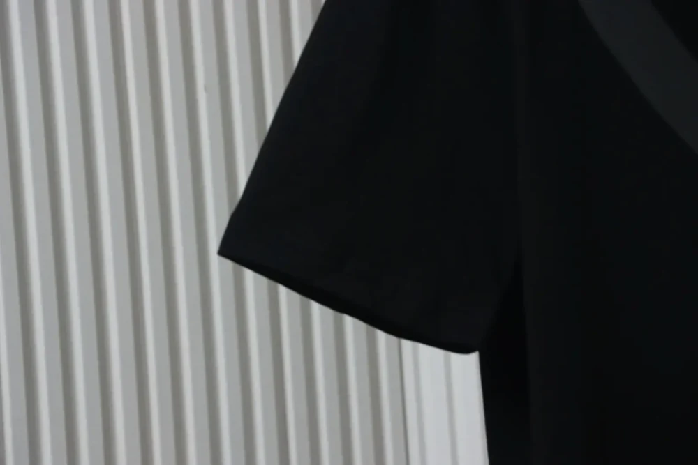 Brusttasche mit bedruckten kurzen Ärmeln – Bild 5