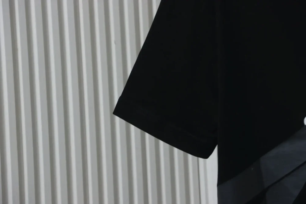 Brusttasche mit bedruckten kurzen Ärmeln – Bild 8